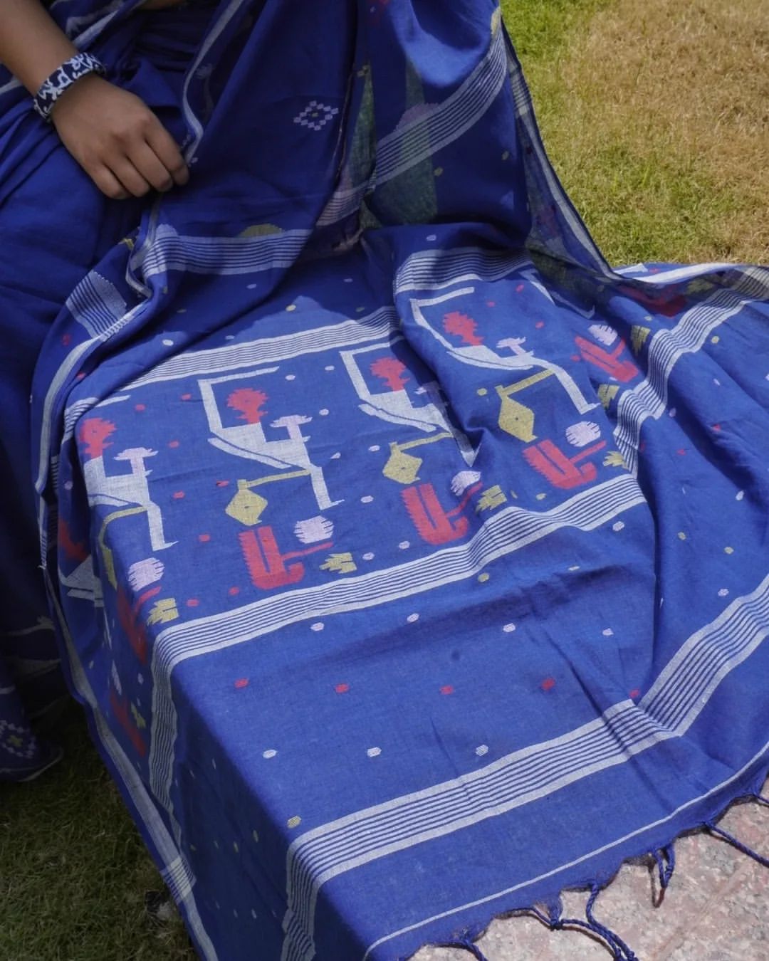 SAYANTIKA- Handwoven Cotton Jamdani Saree - Image 2