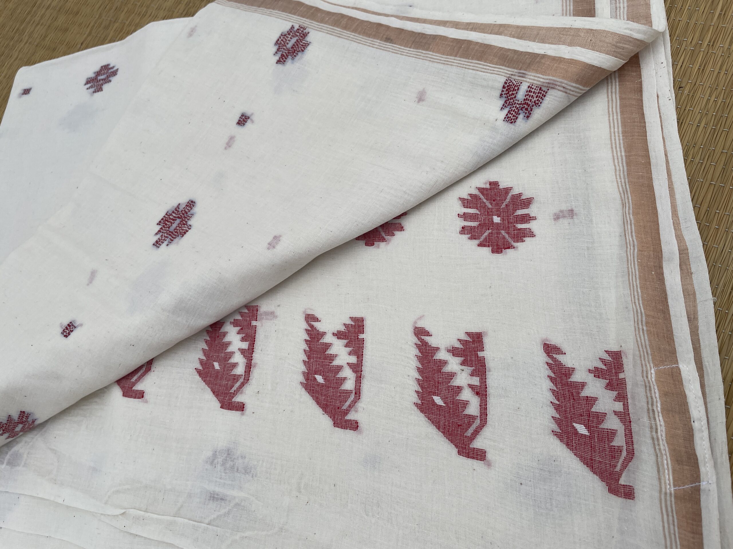 ANTARA - Handspun cotton jamdani saree with kantha motifs - Image 11