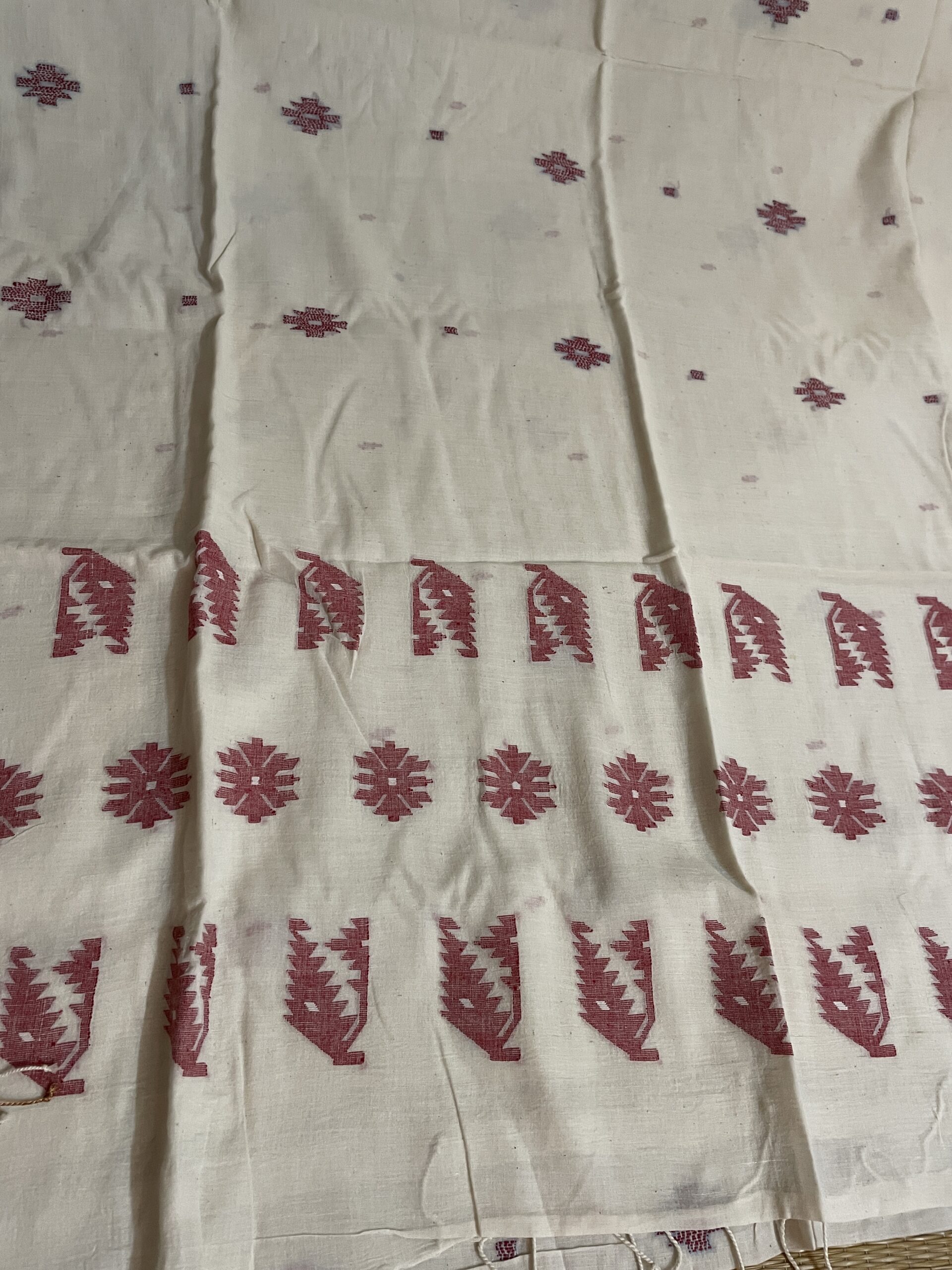ANTARA - Handspun cotton jamdani saree with kantha motifs - Image 3