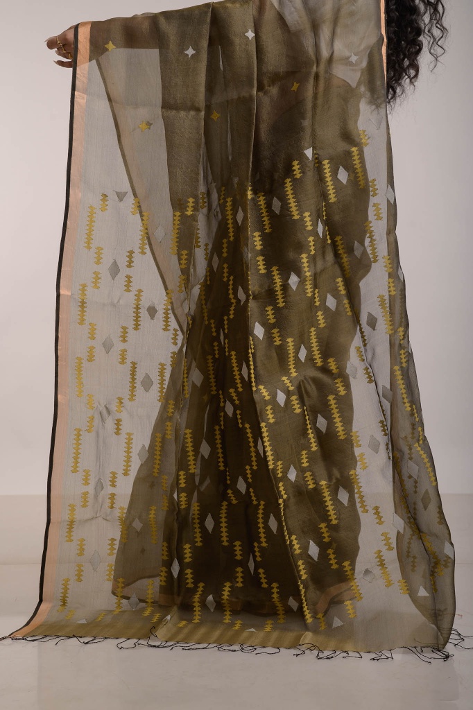 NIHARIKA - Handwoven resham silk jamdani saree with an elaborate pallu and small motifs on the body - Image 5